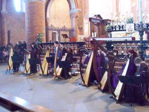 Morimondo : accordiamo le arpe .... Morimondo (MI) - 18 aprile 2010 - accordiamo le arpe ...