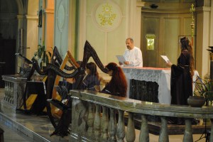 Giovanni e Jennifer cantano Stella Splendens, dal Llibre Vermell di Monserrat