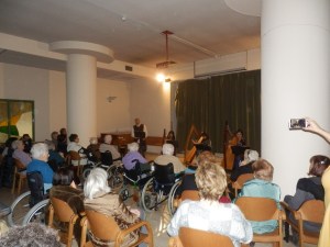 Ensemble di arpe celtiche in RSA Bellani - Monza