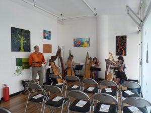 Patrizia Borromeo e Il Cerchio delle Fate presso Green House Café di Meda Un momento delle prove 